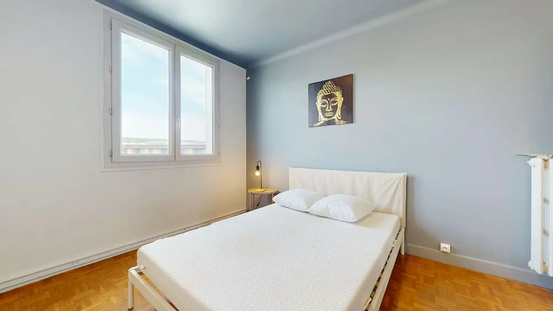 Chambre d'étudiant bon marché à proximité du campus dans