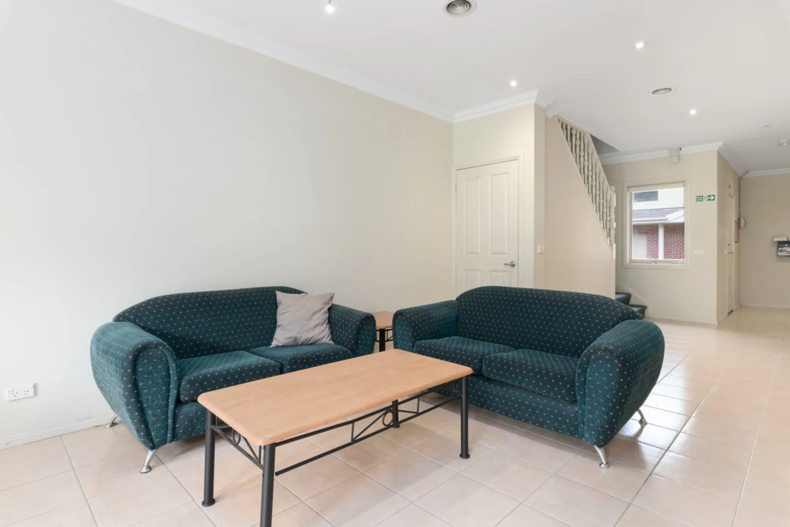 Habitación estudiantil luminosa y aireada con fácil acceso a la universidad en 