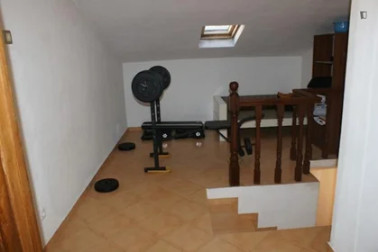 Habitación privada en Rua Carlos Seixas, imagen 15 de 16