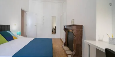 Private room at Calle de Fuencarral, image 4 of 31