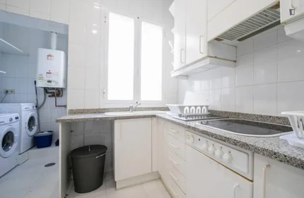 Private room at Calle de Fuencarral, image 9 of 31