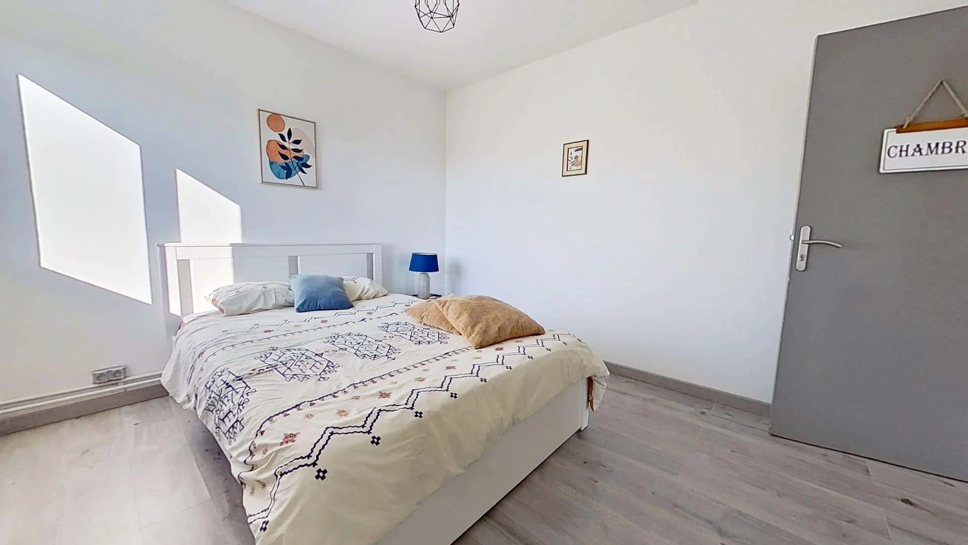 Habitación acogedora para estudiantes disponible en 