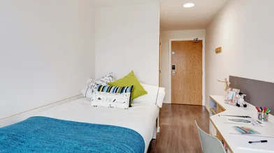 Private room at 5 Dunaskin St, Glasgow G11 6QJ, United Kingdom, image 1 of 10