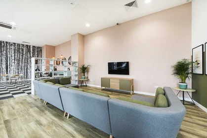 Dairenin tamamı Ikamet yerinde konumu Stanhope Rd, Portsmouth PO1 1DZ, United Kingdom                 , 12 30 görüntüsü