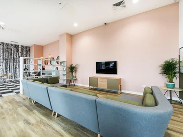 Dairenin tamamı Ikamet yerinde konumu Stanhope Rd, Portsmouth PO1 1DZ, United Kingdom                 , 29 30 görüntüsü