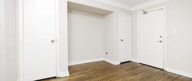 Gesamte Unterkunft im Wohnheim in der 15 Grant Blvd, Hamilton, ON L9H 6C8, Canada, bild 21 von 23