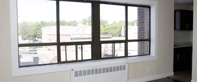 Gesamte Unterkunft im Wohnheim in der 15 Grant Blvd, Hamilton, ON L9H 6C8, Canada, bild 22 von 23