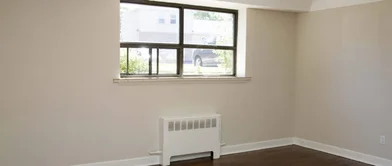 Gesamte Unterkunft im Wohnheim in der 15 Grant Blvd, Hamilton, ON L9H 6C8, Canada, bild 23 von 23