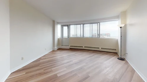 Appartement entièrement meublé à Montreal