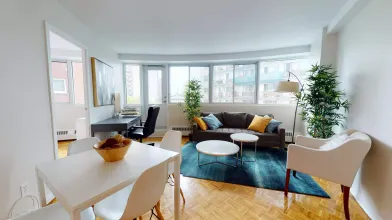 Luminoso e moderno appartamento a Montréal