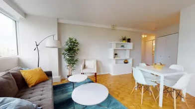 Apartamento totalmente mobilado em Montreal