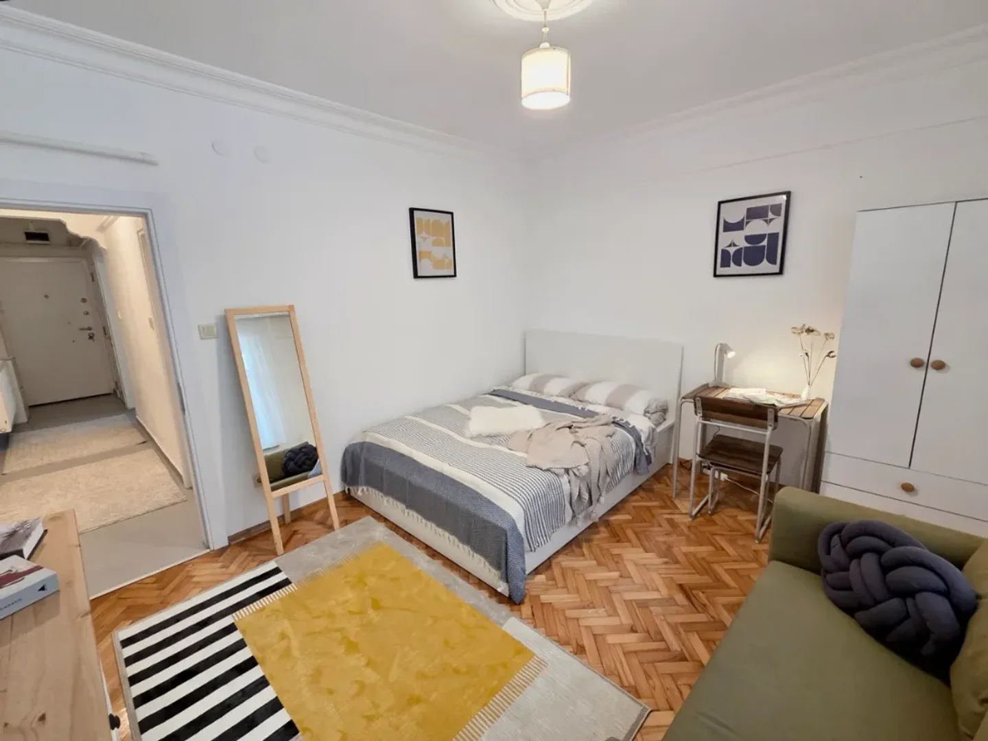 Chambre d'étudiant confortable et spacieuse dans