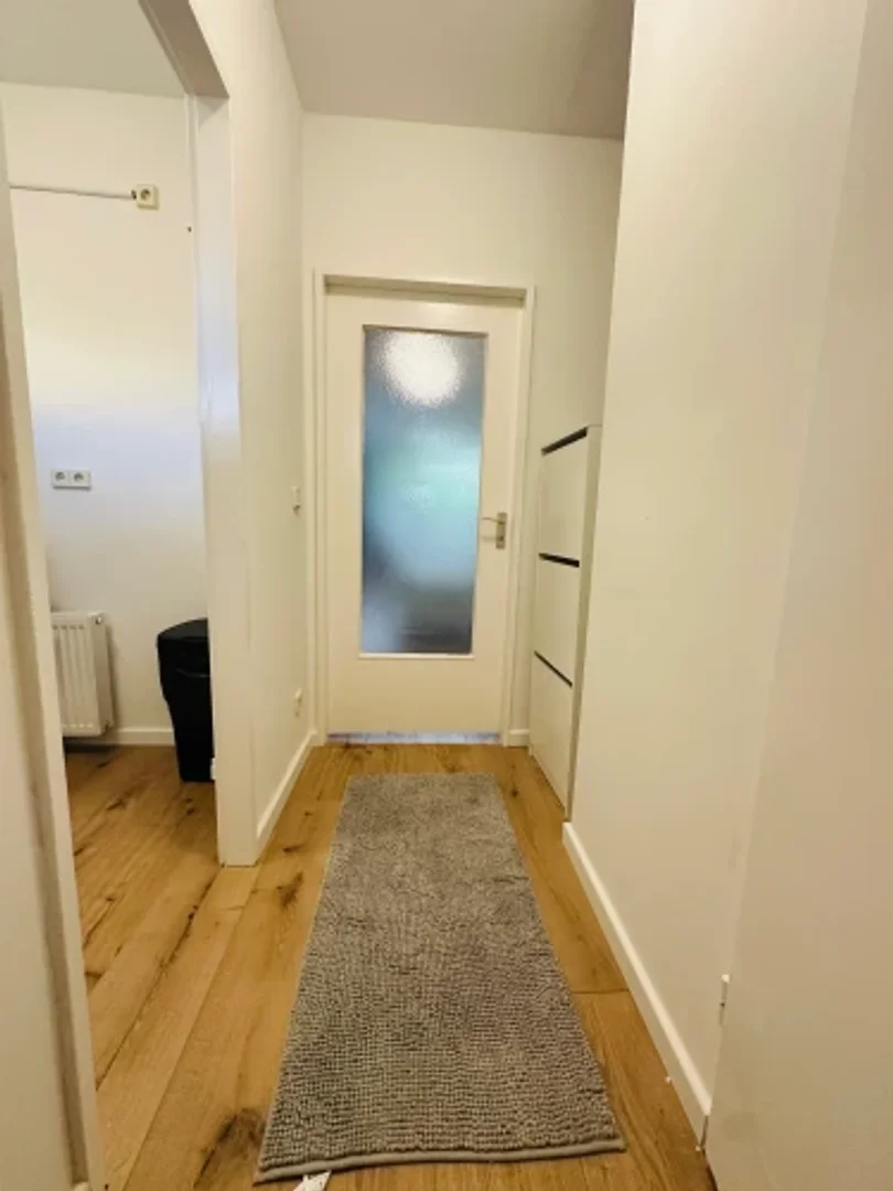 Quarto acolhedor para estudantes disponível em 