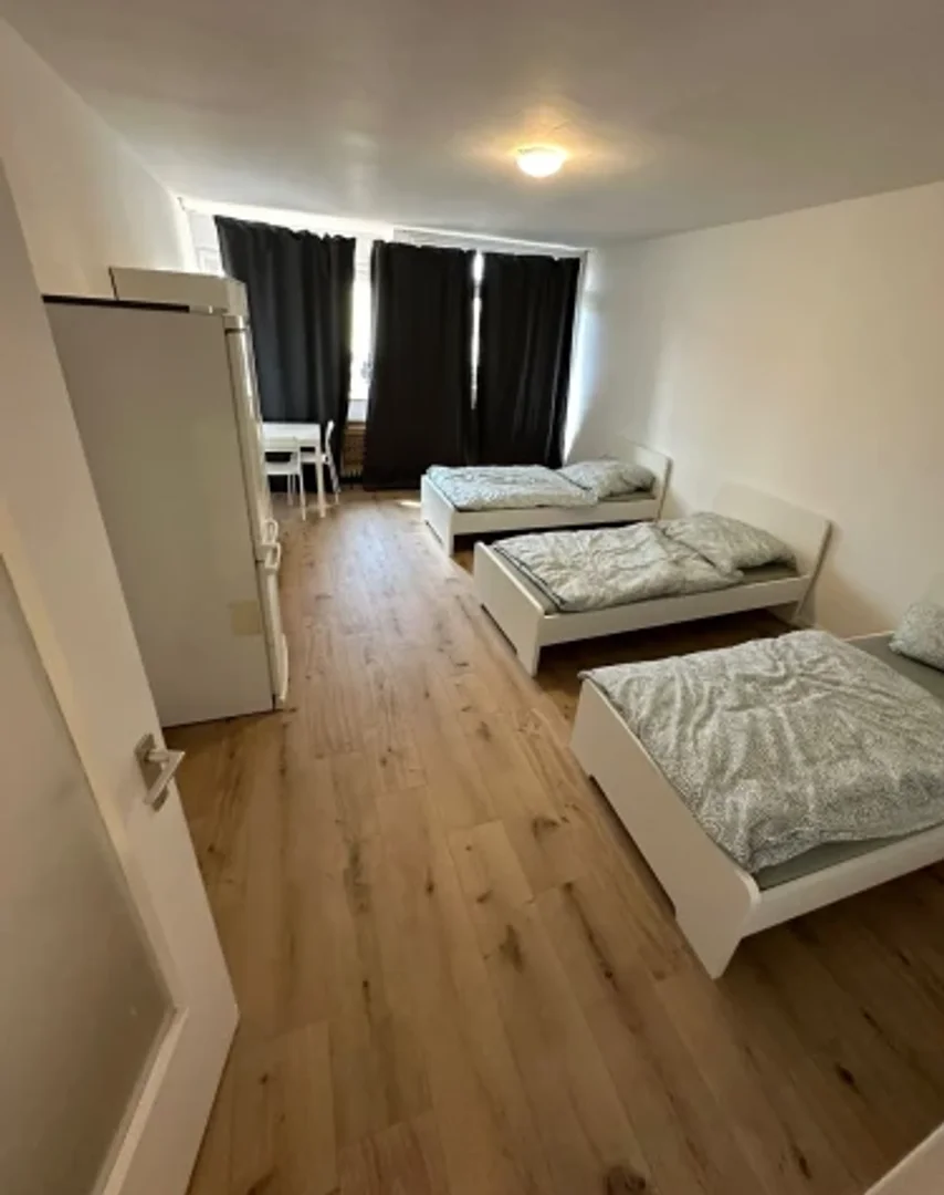  bölgesinde konforlu ve ferah öğrenci odası