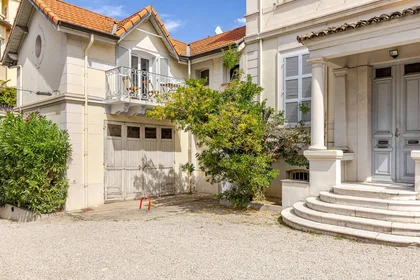 Entire apartment at Avenue du Docteur Raymond Picaud, image 4 of 10