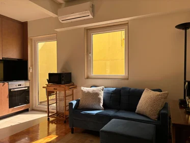 Entire apartment at Rua do Telhal aos Olivais, image 2 of 28