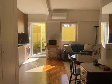 Entire apartment at Rua do Telhal aos Olivais, image 18 of 28