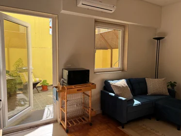 Entire apartment at Rua do Telhal aos Olivais, image 4 of 28