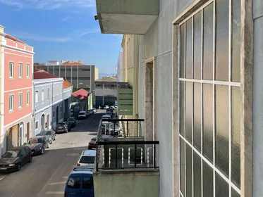 Entire apartment at Rua do Telhal aos Olivais, image 9 of 28