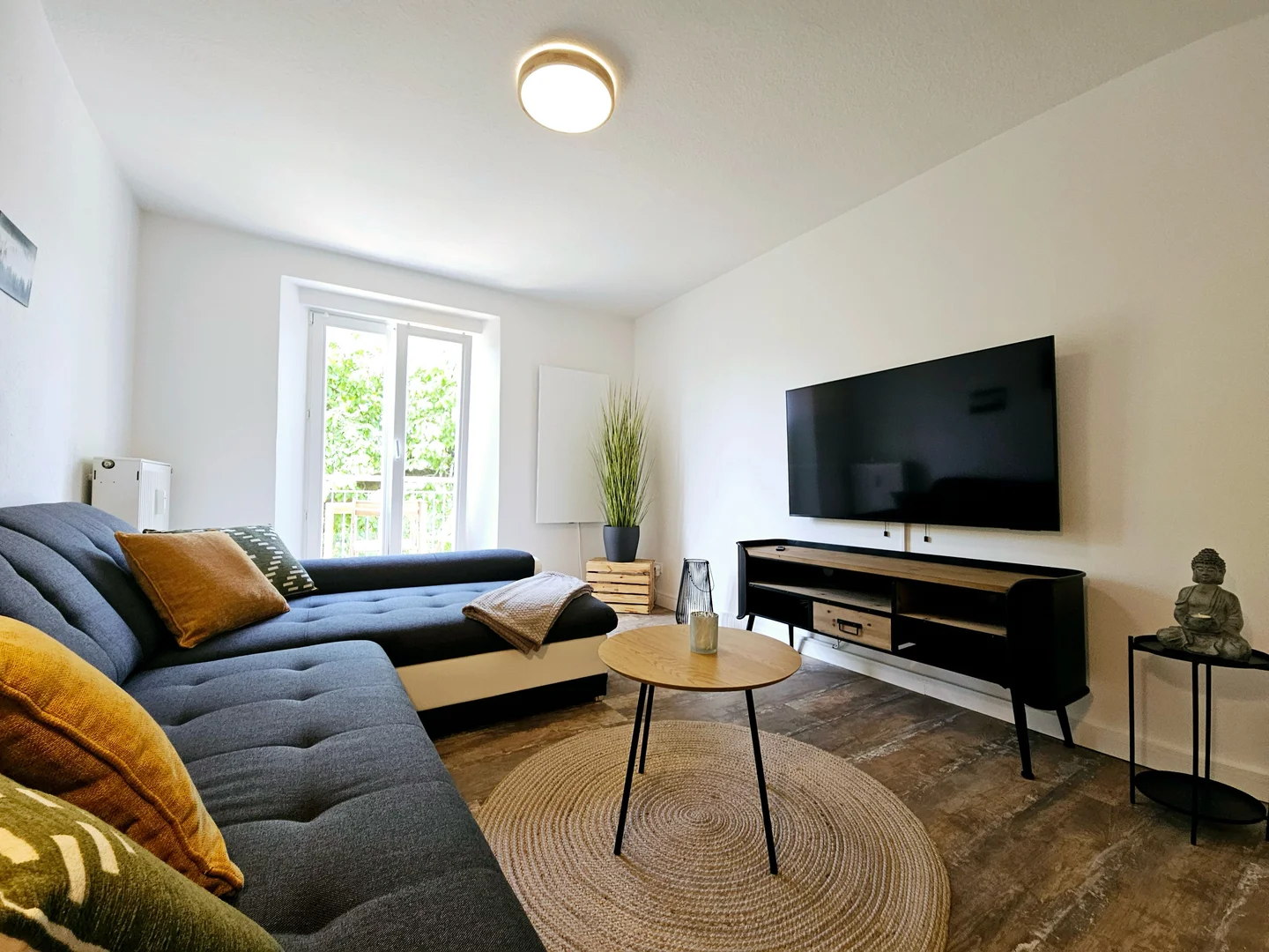 Habitación estudiantil económica con ubicación conveniente en 