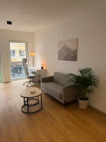 Dairenin tamamı konumu Lavesstraße, 25 26 görüntüsü