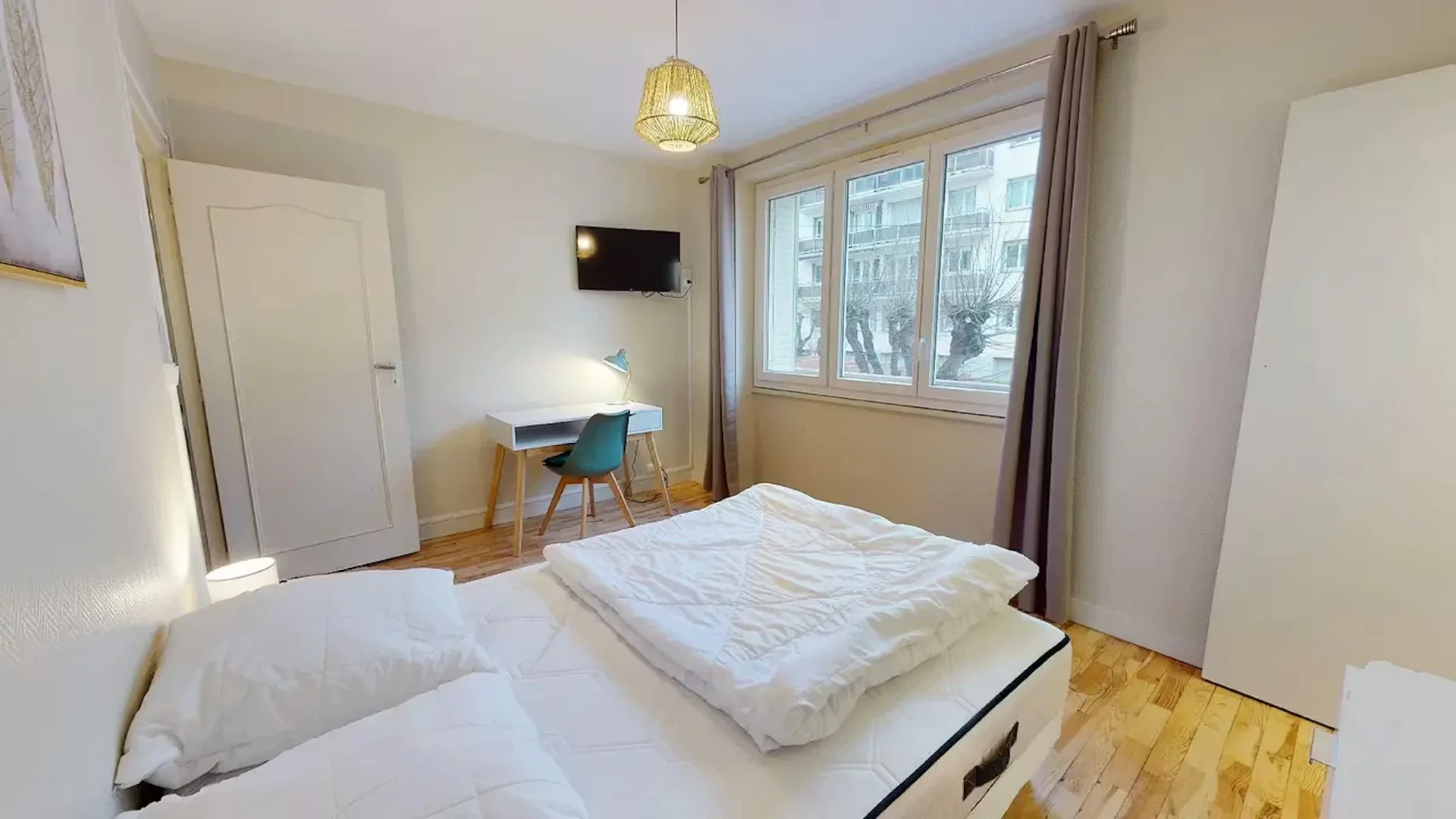 'de öğrenci dairesinde, tamamen mobilyalı kiralık oda