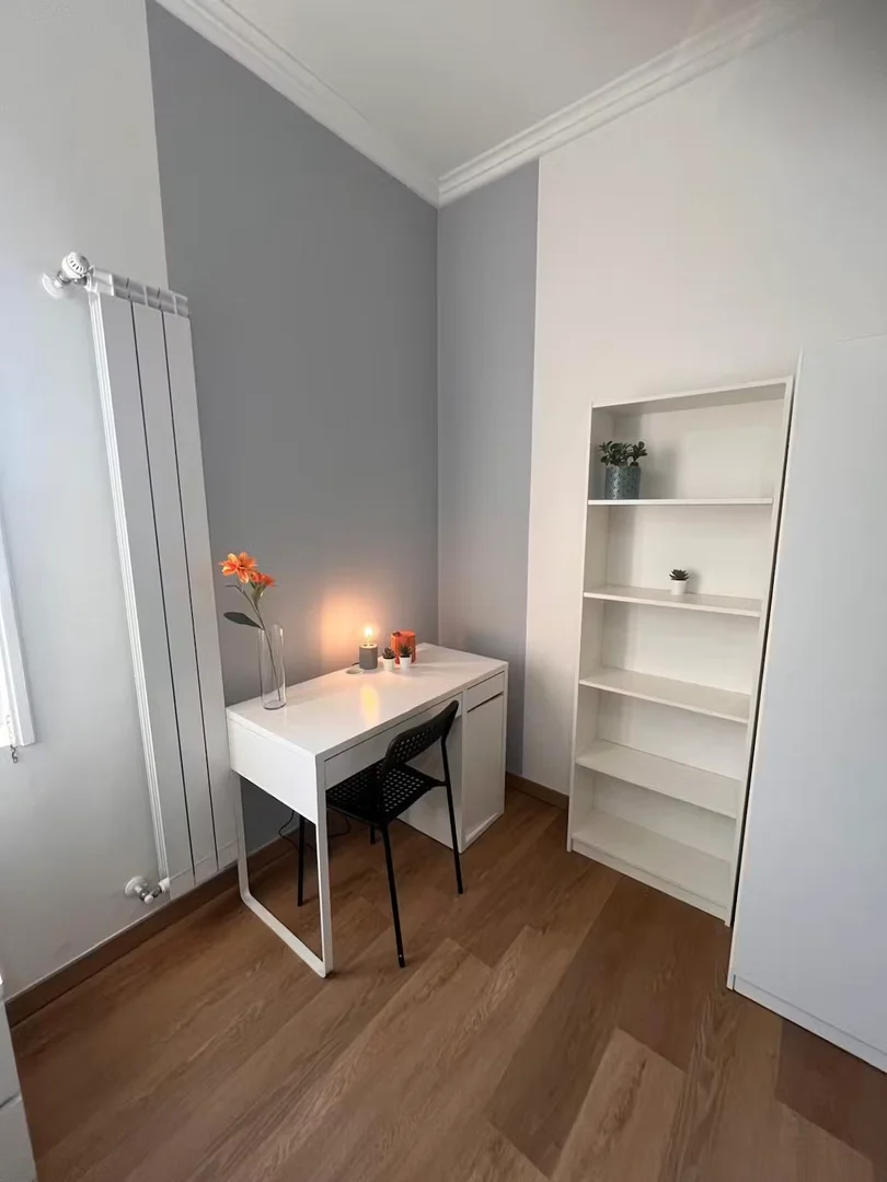 Pokój do wynajęcia w mieszkaniu studenckim w , w pełni umeblowany