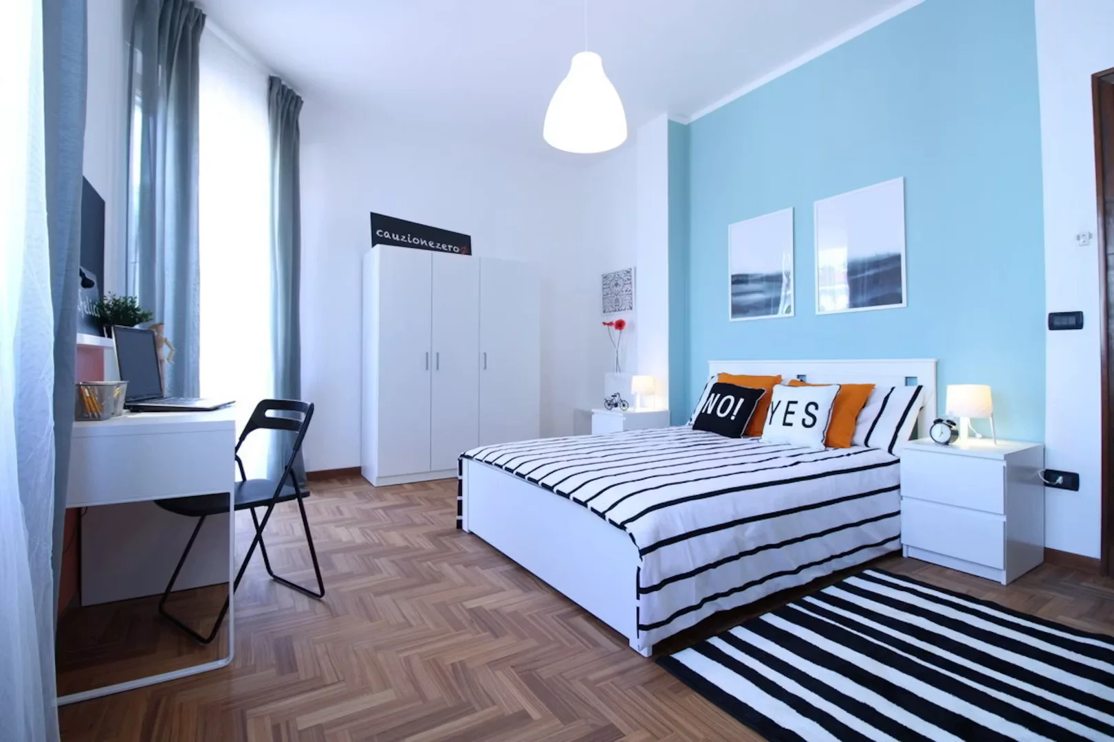 Functional student room perfect for studying in