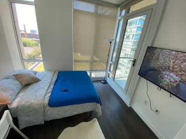 Toronto de çift kişilik yataklı kiralık oda