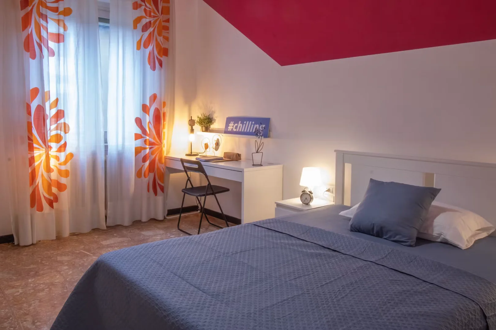 Zimmer in Studentenwohnung in  zu vermieten, voll möbliert