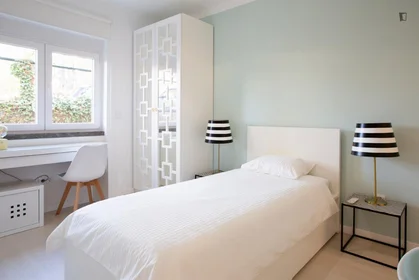 Quarto privado em Praça Doutor Manuel Rebello de Andrade, imagem 1 de 10