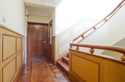 Quarto privado em Avenida de Paris, imagem 18 de 19