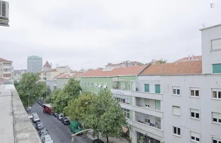 Quarto privado em Avenida de Paris, imagem 6 de 19