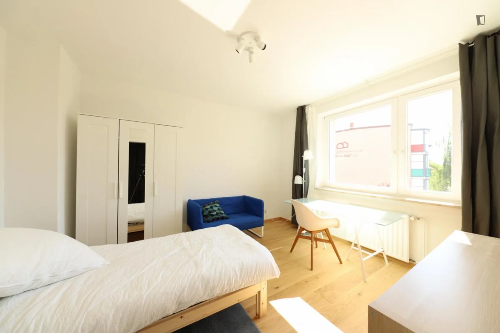 Komfortables und geräumiges Studentenzimmer in 