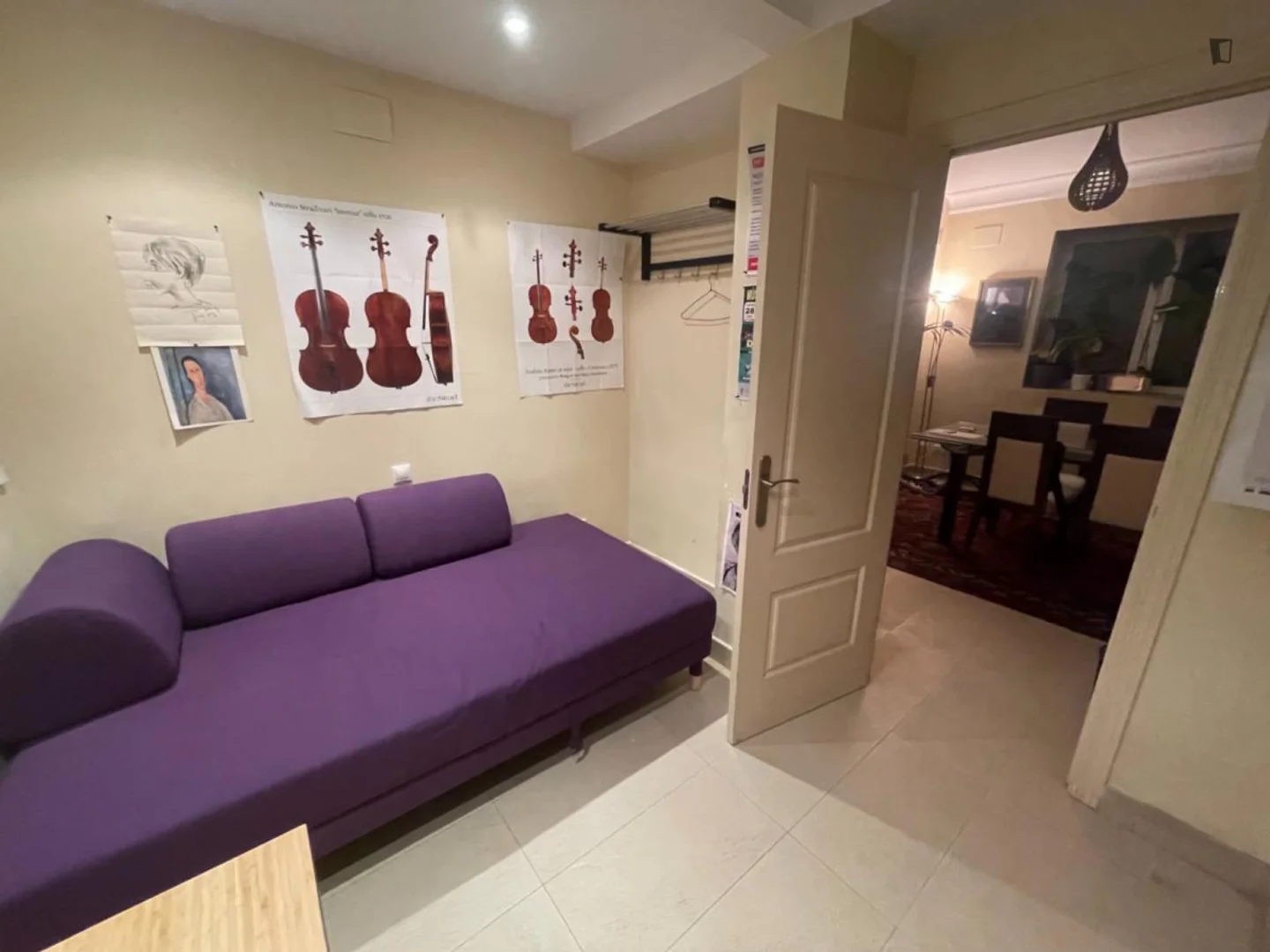 Habitación asequible para estudiantes con buena iluminación en 
