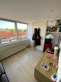 Studio at Willem Lorestraat, image 1 of 10
