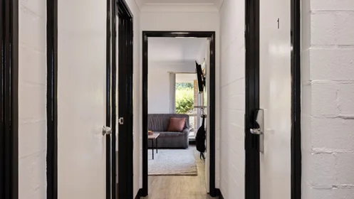 Dairenin tamamı Ikamet yerinde konumu 119 Hayman Road, Bentley WA 6102 Australia, 13 18 görüntüsü