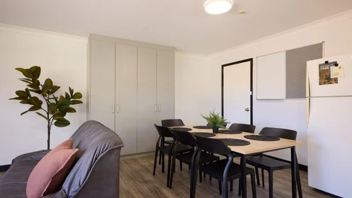 Dairenin tamamı Ikamet yerinde konumu 119 Hayman Road, Bentley WA 6102 Australia, 10 18 görüntüsü
