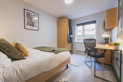 Chambre privée en résidence à Faraday Rd, Lenton, Nottingham NG7 2DU, United Kingdom, image 18 de 36