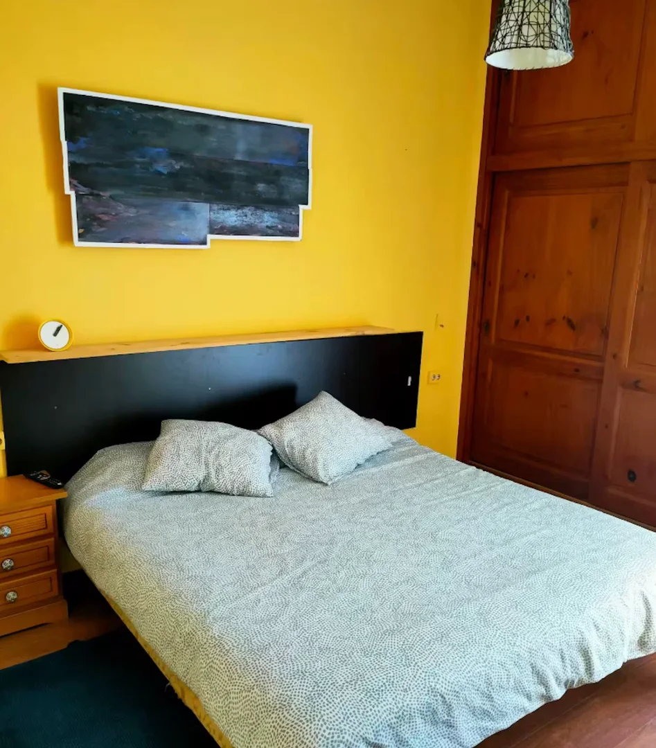 Komfortables und geräumiges Studentenzimmer in 
