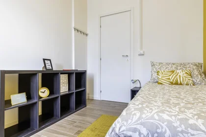 Chambre privée à Viale Alfredo Oriani, 26, 40137 Bologna BO, Italy, image 1 de 10