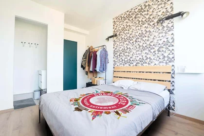 Chambre privée à 250 Rue Jeanne d'Arc, 54000 Nancy, France, image 2 de 15