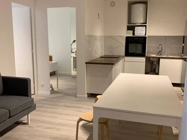 Habitación privada en Noisy-le-grand, 93160, imagen 2 de 17