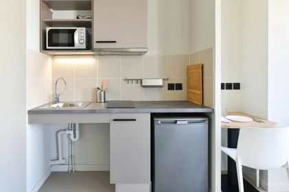 Habitación privada en residencia en Toulouse, 31100, imagen 2 de 15