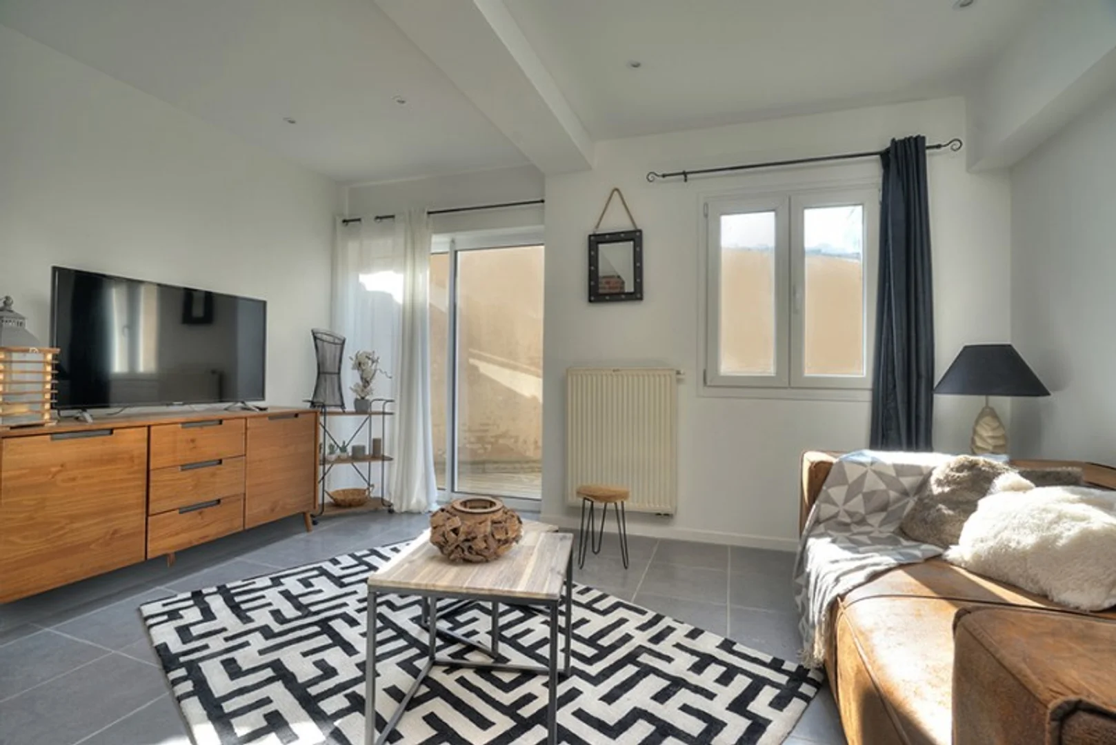 Student-friendly room in  with modern amenities