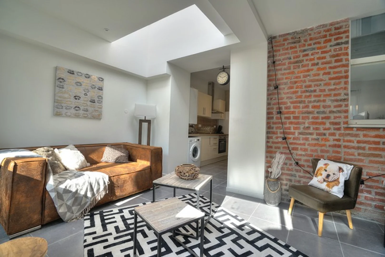 Room for rent in student apartment in , fully furnished