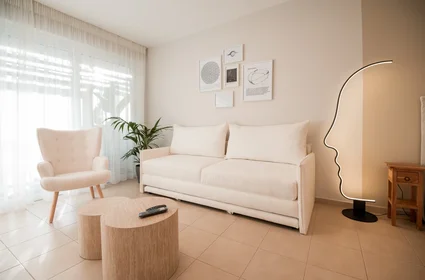 Apartamento inteiro em Mpiri, imagem 1 de 10
