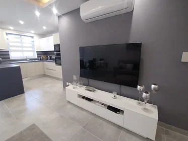 Quarto privado em Triq It-Tamar, imagem 8 de 19