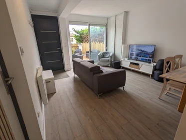 Stanza privata in Rue Antoine Laumet, immagine 3 di 12