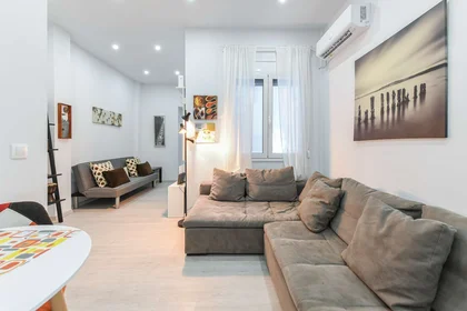 Appartamento completamente ristrutturato a {area}